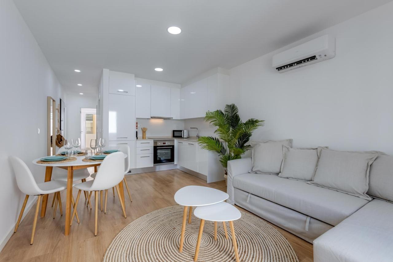 T2 Rosa Dos Ventos, A/C & Terrace - Casas & Papeis Lejlighed Armação de Pêra Eksteriør billede