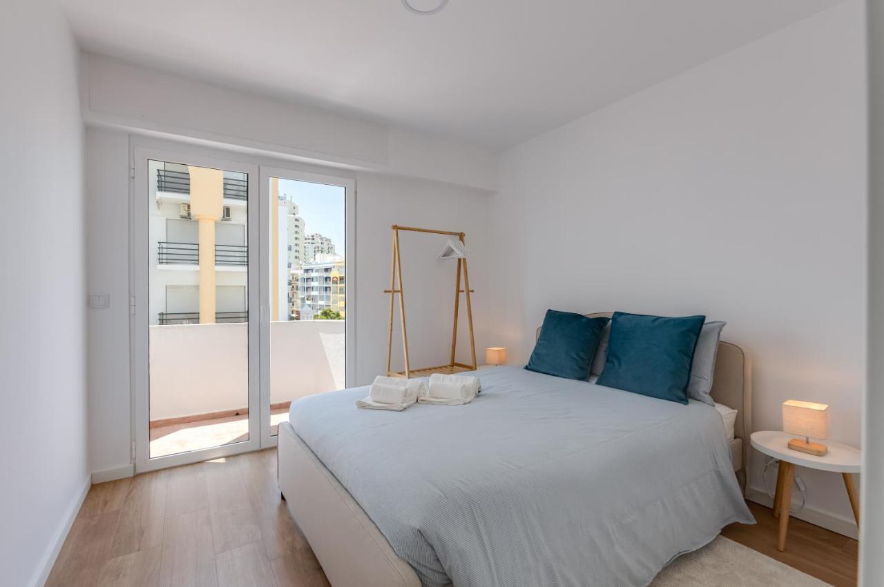 T2 Rosa Dos Ventos, A/C & Terrace - Casas & Papeis Lejlighed Armação de Pêra Eksteriør billede